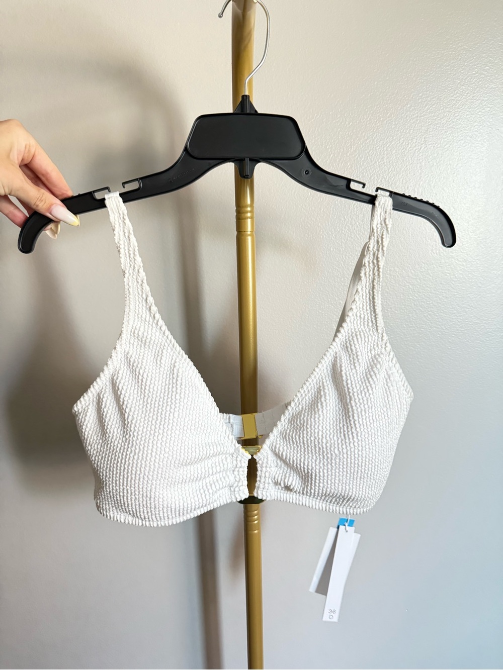 NWT Bleu Rod Beattie White Textured Bikini Top – 36D